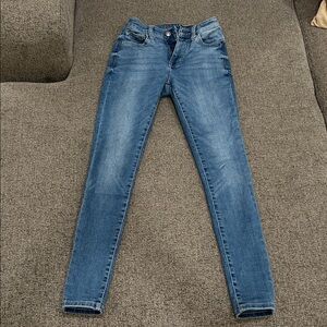 Arizona Jean Company Women's Light Blue Skinny Jeans